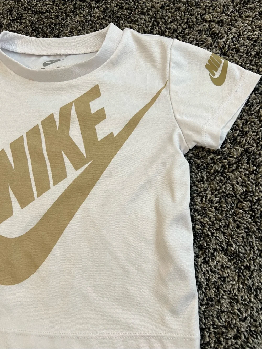 (SOLD) NIKE White/Gold Toddler Boy Set - Picture 2 of 5